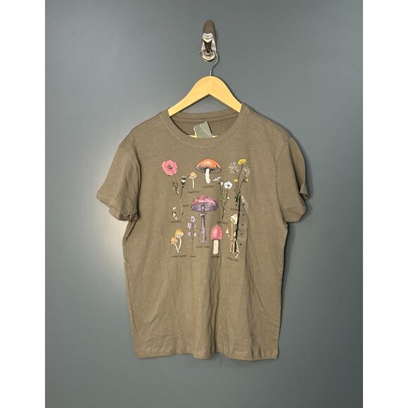 NWT Women's Floral Mushroom Short Sleeve Graphic T-Shirt - Olive Green M - Picture 2 of 6